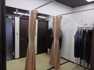 京都着物レンタル花かんざし　店内